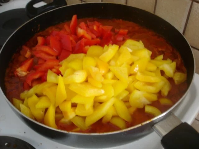 Paprika-Gulasch mit Sellerie-Kartoffelstampf - Rezept - Bild Nr. 11