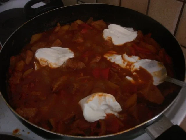 Paprika-Gulasch mit Sellerie-Kartoffelstampf - Rezept - Bild Nr. 12