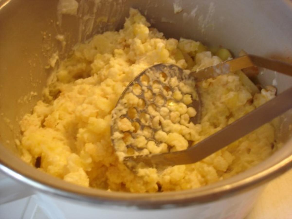 Paprika-Gulasch mit Sellerie-Kartoffelstampf - Rezept - Bild Nr. 15
