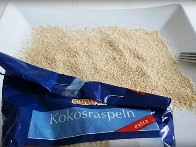 Rezept: ♣ Schweinekotelett mit Kokosraspel-Panade ♣ Bild Nr. 9 ♣ Schweinekotelett mit Kokosraspel-Panade ♣ - Rezept - Bild Nr. 9