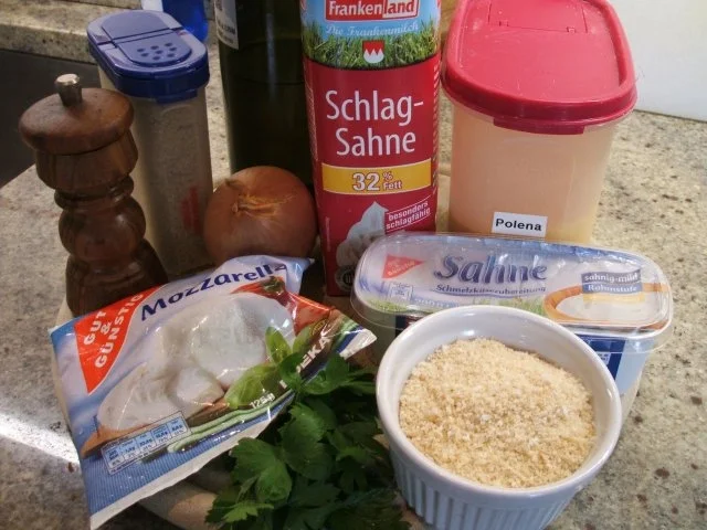 Rezept: Suppen: Polentasüppchen mit Mozzarella-Croutons Bild Nr. 2 Suppen: Polentasüppchen mit Mozzarella-Croutons - Rezept - Bild Nr. 2