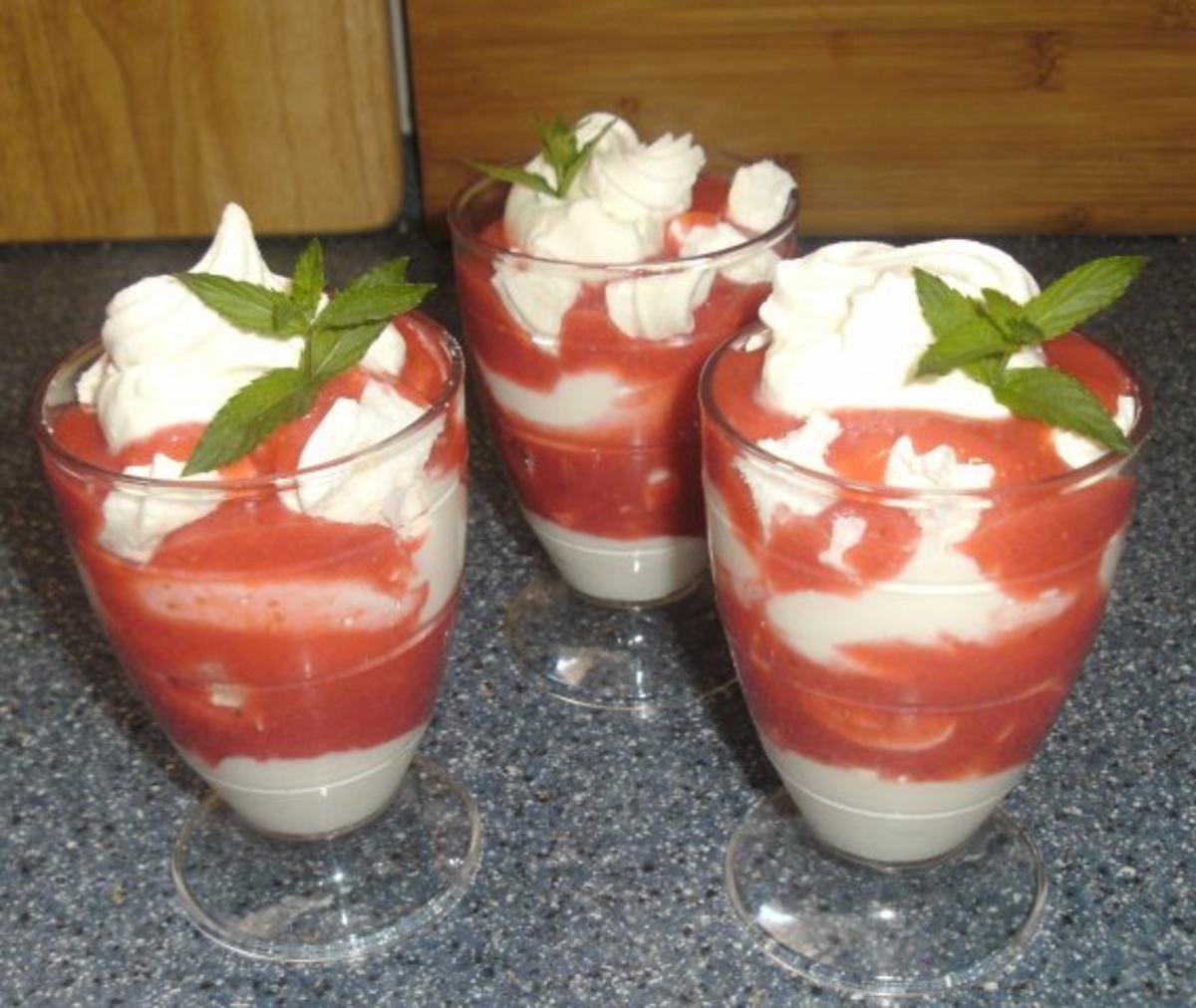 Erdbeerdessert ...aus allem was der Vorrat hergab - Rezept mit Bild ...