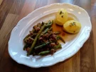 "Hackfleisch mit grünen Bohnen" - Rezept