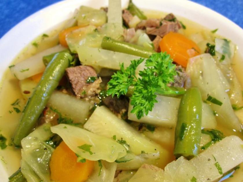 Rindfleischsuppe mit Gemüse ... - Rezept - kochbar.de