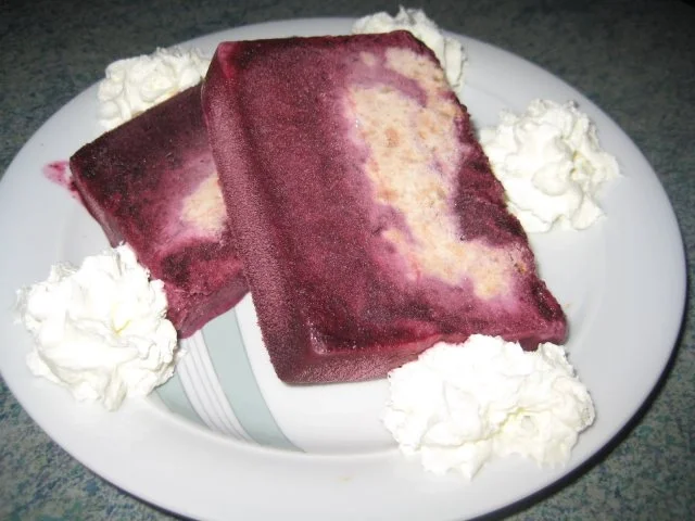 Rezept: Kirschen-Amaretti Parfait Bild Nr. 2 Kirschen-Amaretti Parfait - Rezept - Bild Nr. 2