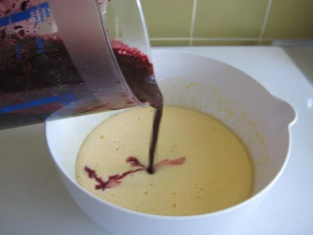 Rezept: Kirschen-Amaretti Parfait Bild Nr. 9 Kirschen-Amaretti Parfait - Rezept - Bild Nr. 9