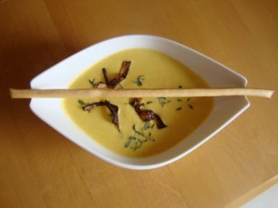 Rezept: feines Schweizer Selleriesüppchen mit Gruyere feines Schweizer Selleriesüppchen mit Gruyere - Rezept