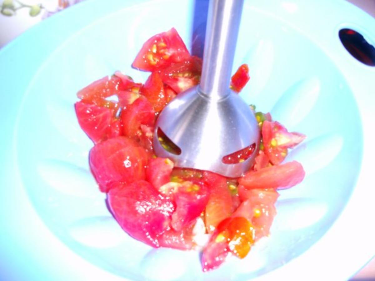 Kräuter Hähnchenschenkel mit kaltem Tomatendip - Rezept - Bild Nr. 9