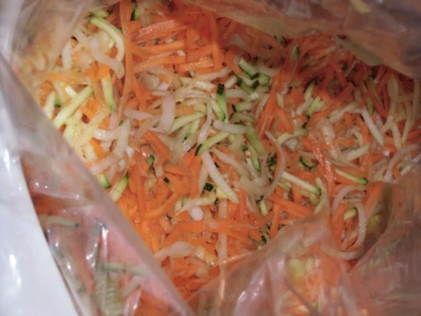Fisch Seelachs auf Gemüsebeet im Bratschlauch einfach von Radiergummi