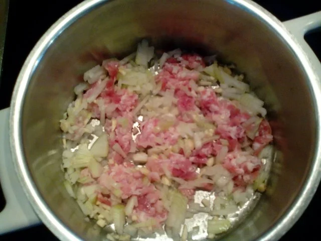 Rezept: "Knusper- Fischfilet mit Kräuter-Speck-Soße" Bild Nr. 5 "Knusper- Fischfilet mit Kräuter-Speck-Soße" - Rezept - Bild Nr. 5