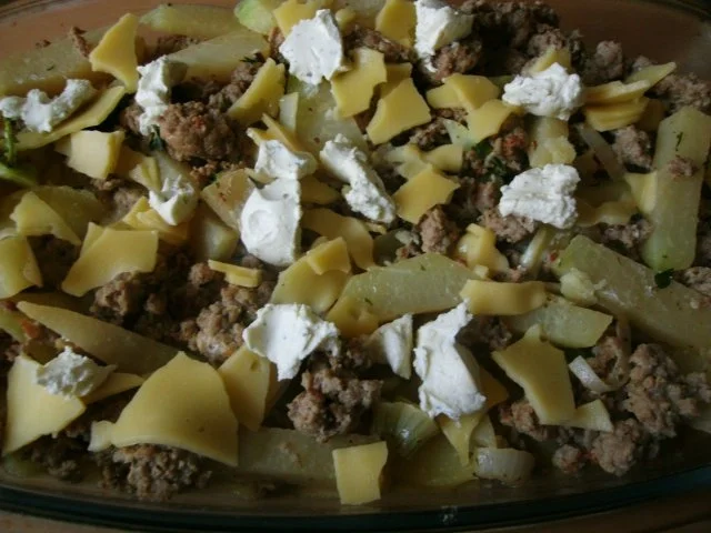 Rezept: Kartoffel - Kohlrabi Gratin mit Frischkäse - Hackfleischsauce Bild Nr. 14 Kartoffel - Kohlrabi Gratin mit Frischkäse - Hackfleischsauce - Rezept - Bild Nr. 14