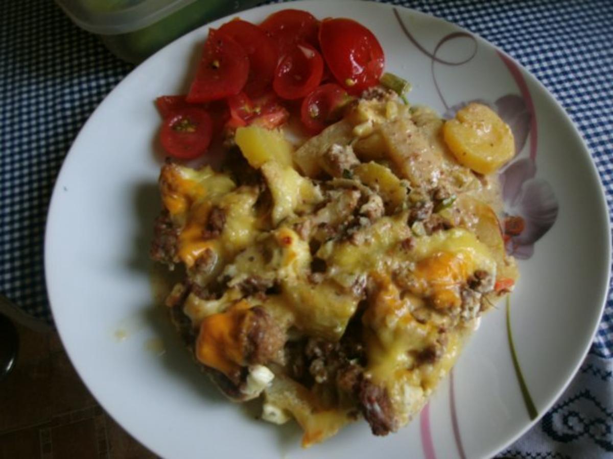 Kartoffel - Kohlrabi Gratin mit  Frischkäse - Hackfleischsauce - Rezept