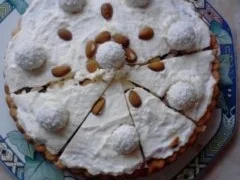 Rezept: Nermins saftig leckere Cocos Erdbeertorte Bild Nr. 2 Nermins saftig leckere Cocos Erdbeertorte - Rezept - Bild Nr. 2