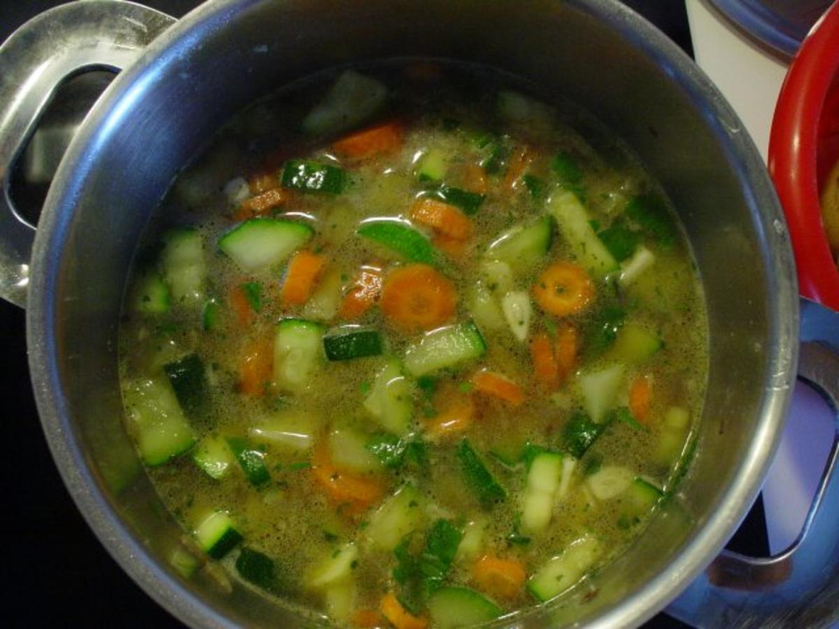Zucchini-Suppe - rein Vegetarisch - Rezept - Bild Nr. 2