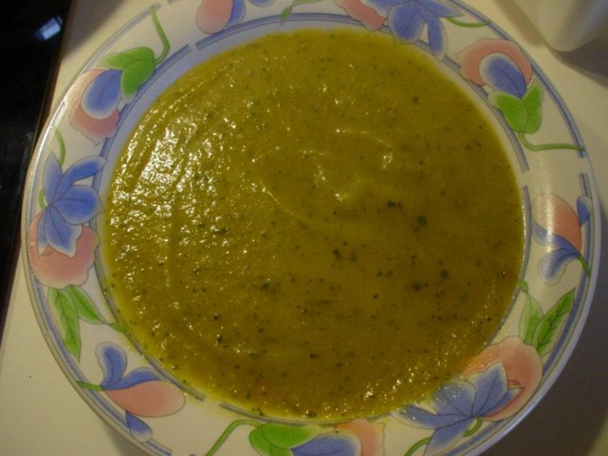 Zucchini-Suppe - rein Vegetarisch - Rezept - Bild Nr. 3