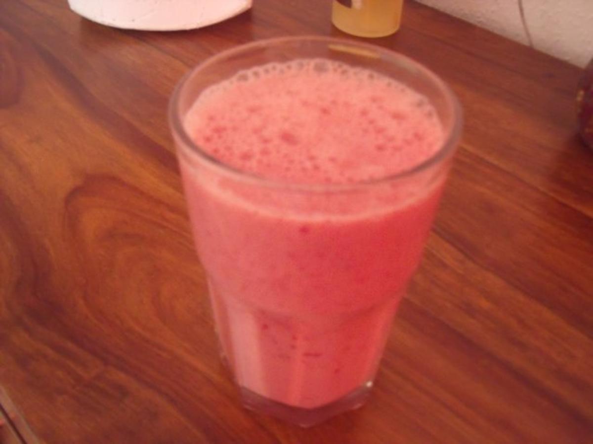 Erfrischender Sommershake - Rezept mit Bild - kochbar.de