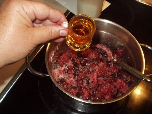 Rezept: Amarena Kirschen a la Maria Bild Nr. 5 Amarena Kirschen a la Maria - Rezept - Bild Nr. 5