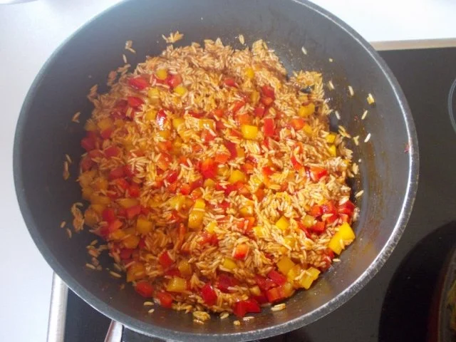 Hähnchenspieße an Paprikareis - Rezept - Bild Nr. 9