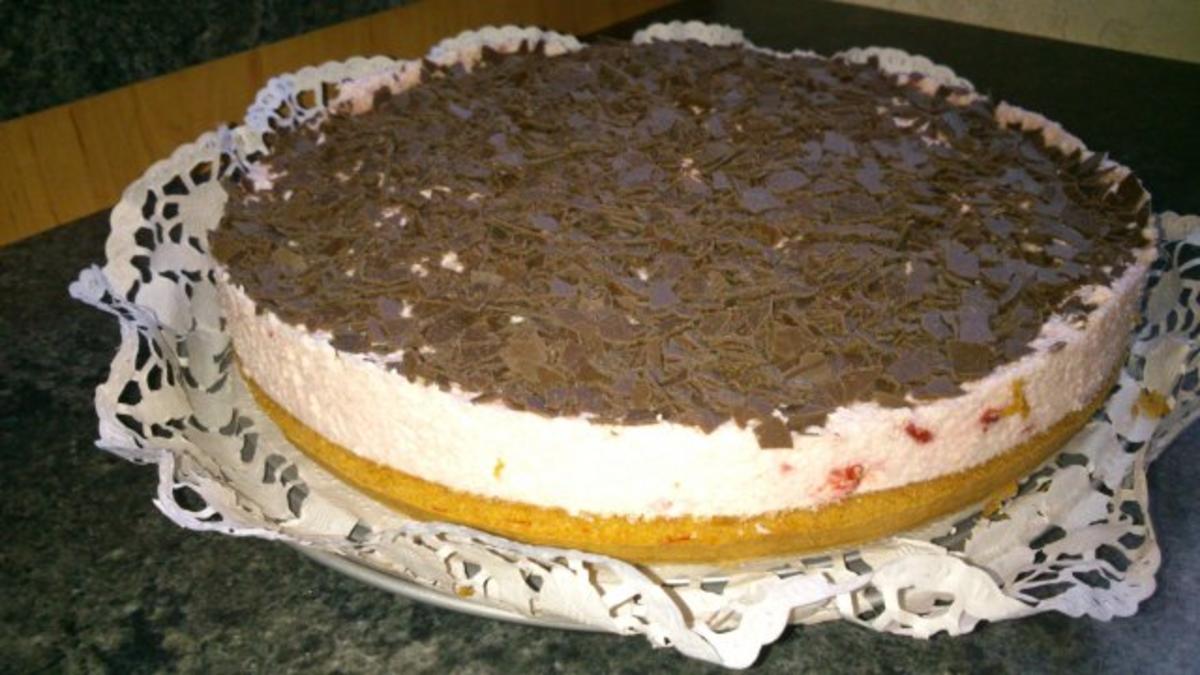 Biskuit-Erdbeer-Sahne-Torte - Rezept Eingereicht von MedinaKaplan