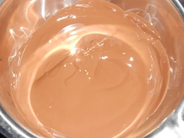 Rezept: Schokoladen-Nuss-Kuchen mit Erdbeeren Bild Nr. 6 Schokoladen-Nuss-Kuchen mit Erdbeeren - Rezept - Bild Nr. 6