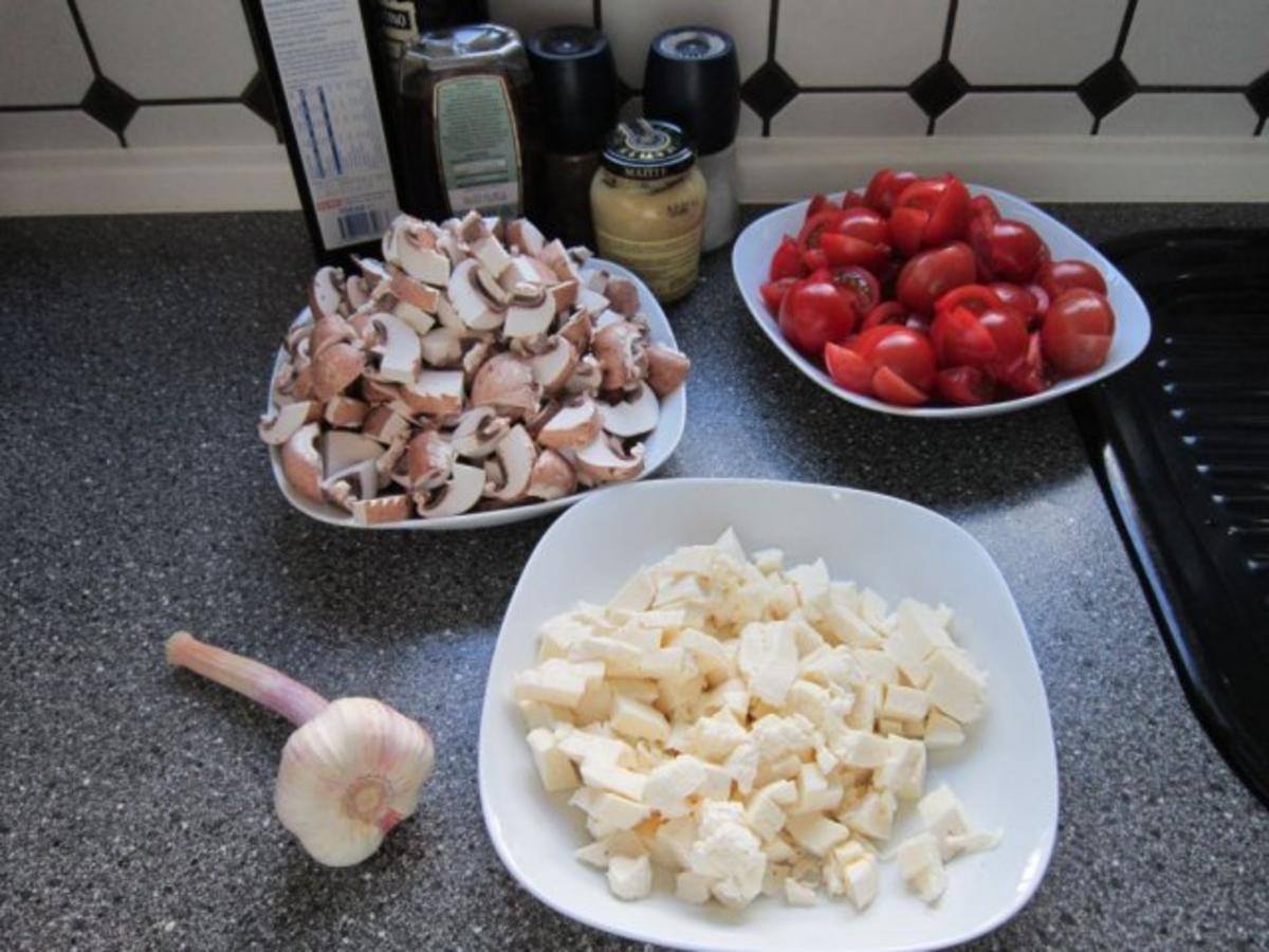 Rucola-Mozzarella-Salat mit Champignons und Tomaten - Rezept - Bild Nr. 4