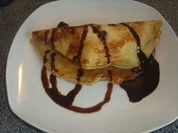 Rezept: Rosinen-Eierkuchen mit Eis und Schokososse Rosinen-Eierkuchen mit Eis und Schokososse - Rezept