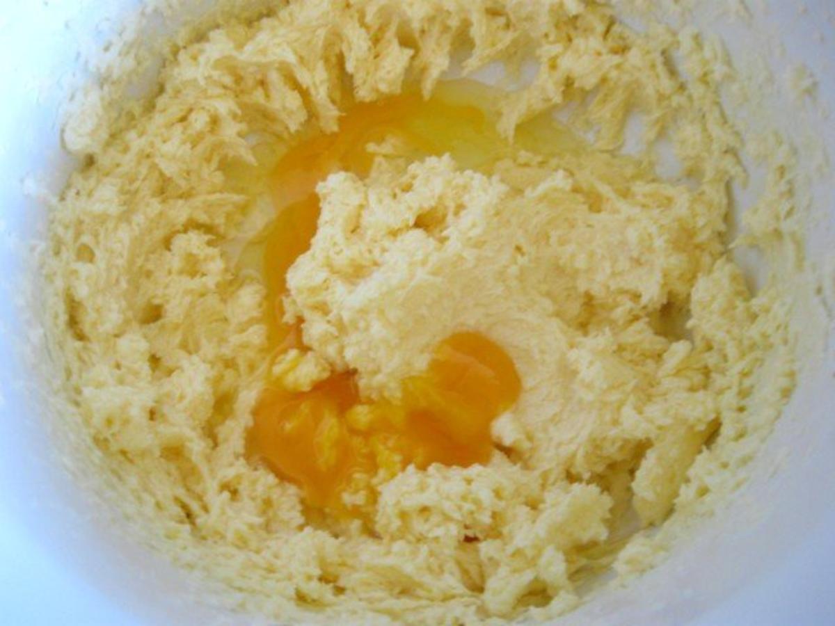Pflaumenkuchen mit Pudding und Streusel - Rezept - Bild Nr. 4