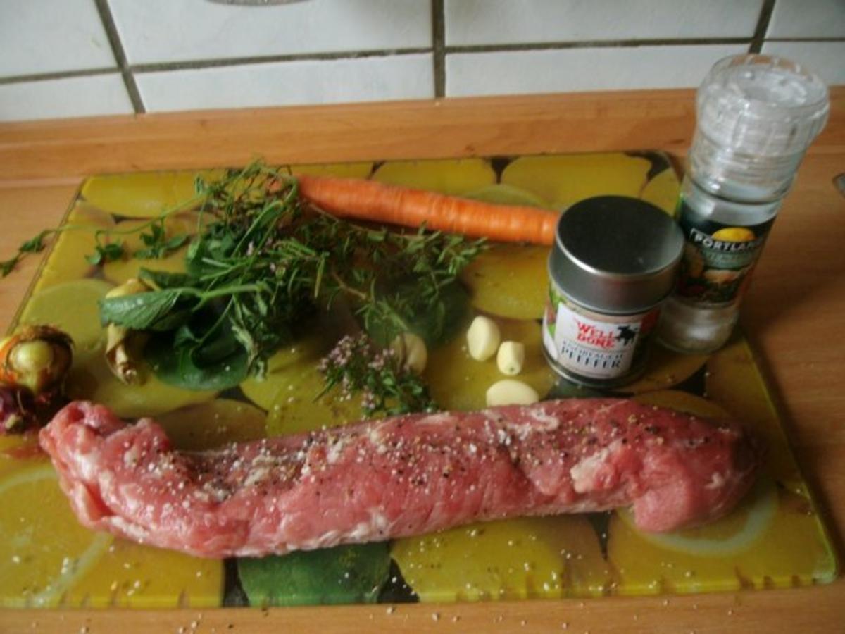 Filet mit Buttermöhren und Sesambratlingen - Rezept - Bild Nr. 2