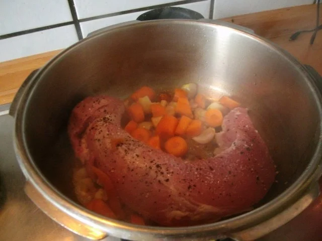 Rezept: Filet mit Buttermöhren und Sesambratlingen Bild Nr. 3 Filet mit Buttermöhren und Sesambratlingen - Rezept - Bild Nr. 3