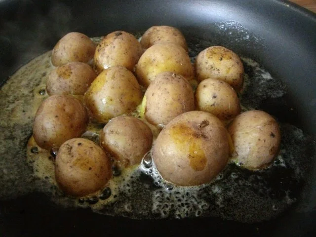 Rezept: Filet mit Buttermöhren und Sesambratlingen Bild Nr. 9 Filet mit Buttermöhren und Sesambratlingen - Rezept - Bild Nr. 9