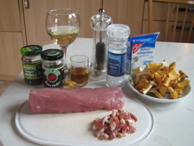 Rezept: rosa gebratenes Schweinefilet mit Pfifferling-Pfefferrahmsauce Bild Nr. 2 rosa gebratenes Schweinefilet mit Pfifferling-Pfefferrahmsauce - Rezept - Bild Nr. 2