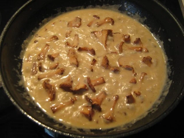 Rezept: rosa gebratenes Schweinefilet mit Pfifferling-Pfefferrahmsauce Bild Nr. 4 rosa gebratenes Schweinefilet mit Pfifferling-Pfefferrahmsauce - Rezept - Bild Nr. 4