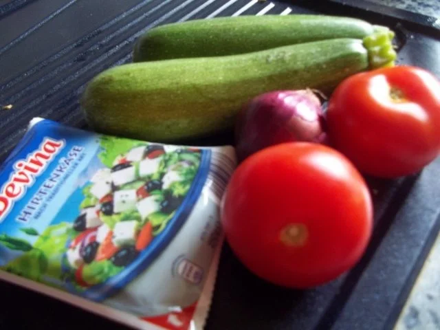 schnelle Gemüsepfanne mit Feta - Rezept