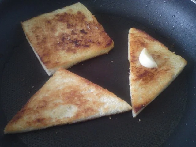 Rezept: Ħobż biż-żejt "Brot mit Öl " Bild Nr. 2 Ħobż biż-żejt "Brot mit Öl " - Rezept - Bild Nr. 2