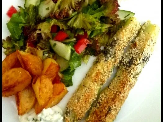 Sesam-Zucchini mit knusprigen Kartoffelecken - Rezept