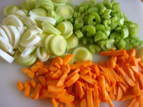 Rezept: "Pieperlsuppe" mit feiner Einlage Bild Nr. 5 "Pieperlsuppe" mit feiner Einlage - Rezept - Bild Nr. 5