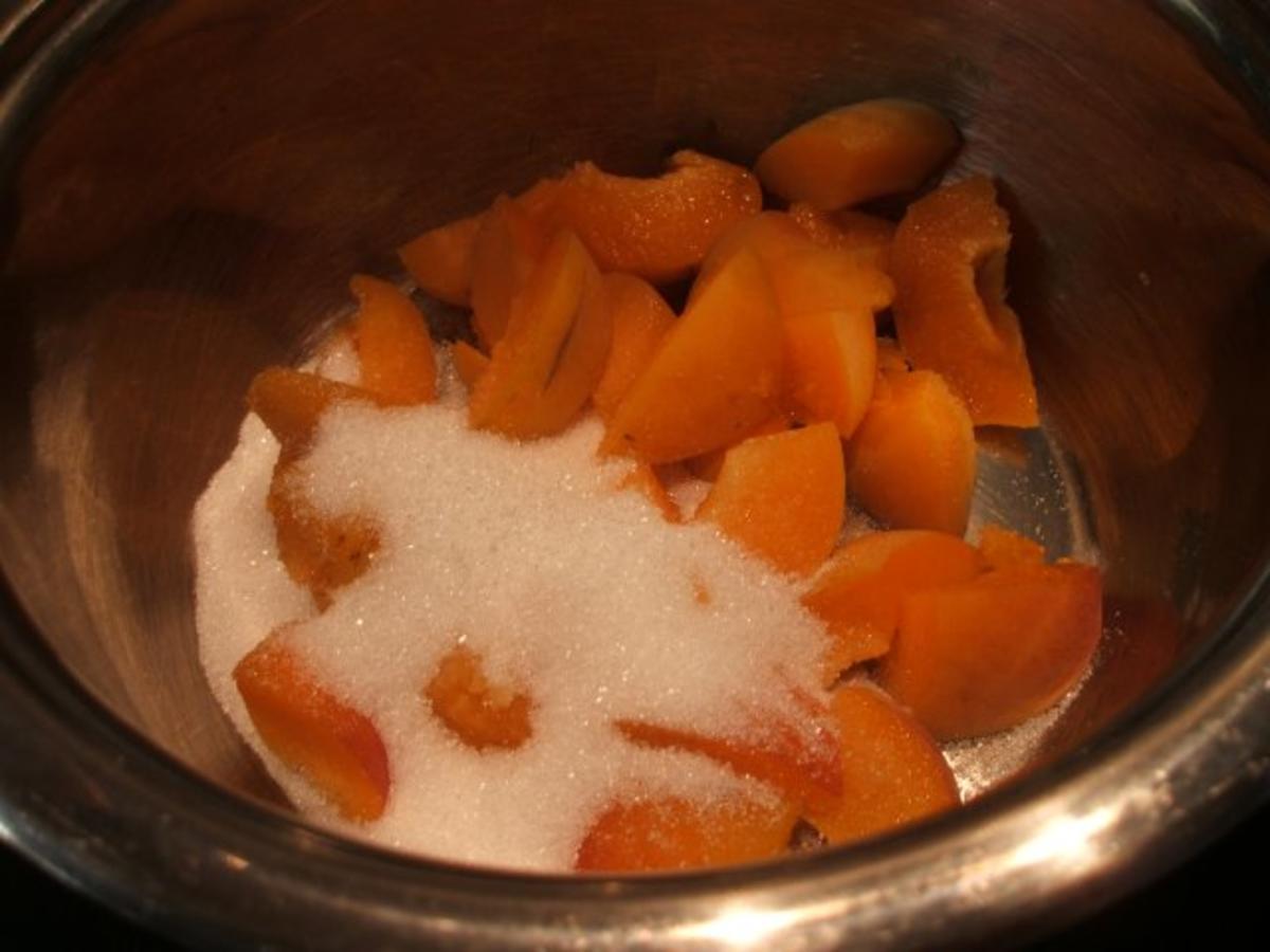 Backen: Aprikosen-Frischkäse-Törtchen für die 16er-Form - Rezept - Bild Nr. 5