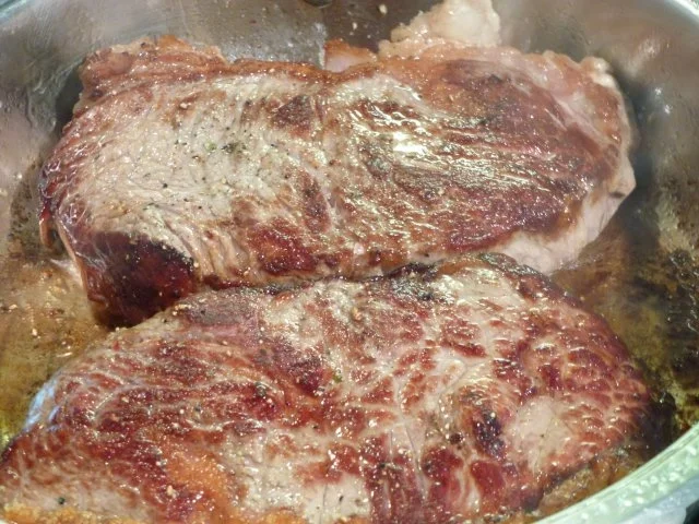 Rosmarin-Rumpsteaks NT gegart mit Ruccola-Möhrensalat - Rezept - Bild Nr. 3