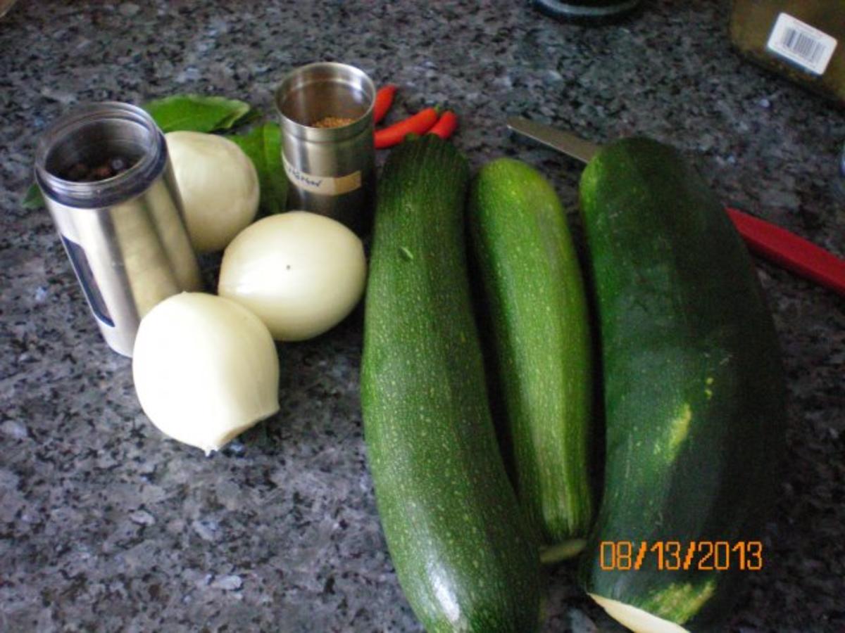 Zucchini scharf eingelegt - Rezept mit Bild - kochbar.de