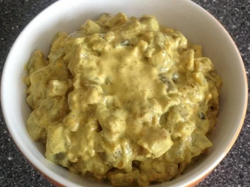 Rezept: Auberginen in Kurkuma und sauerer Sahne Auberginen in Kurkuma und sauerer Sahne - Rezept