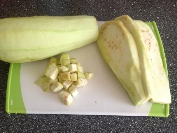 Rezept: Auberginen in Kurkuma und sauerer Sahne Bild Nr. 3 Auberginen in Kurkuma und sauerer Sahne - Rezept - Bild Nr. 3