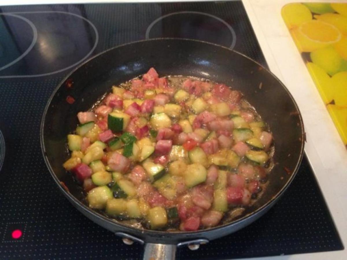 Zucchini Pfanne mit Bauchspeck ( überbacken ) - Rezept - Bild Nr. 2