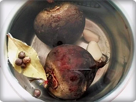 Rezept: Rote Bete Salat nach Art des Hauses Bild Nr. 4 Rote Bete Salat nach Art des Hauses - Rezept - Bild Nr. 4