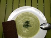 Zucchini-Dill-Kerbel Suppe - Rezept