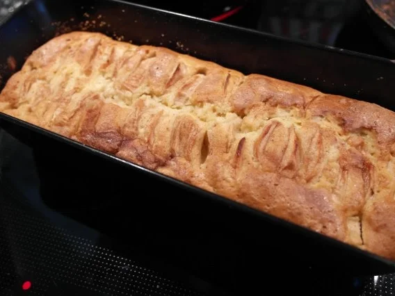 Apfel-Rührkuchen mit Schmand - Rezept