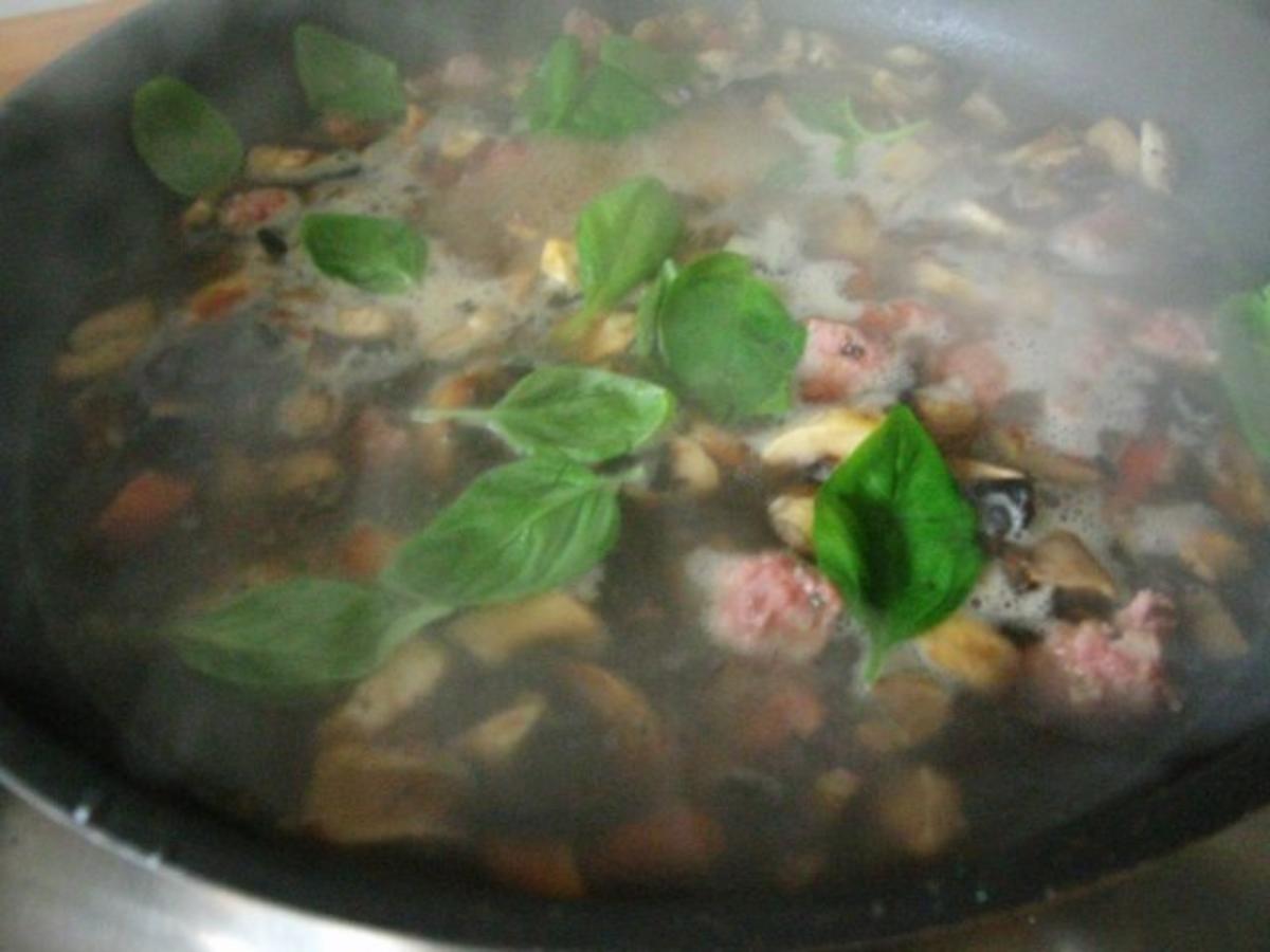 Nudeln in Champignon - Sahnesoße - Rezept - Bild Nr. 3