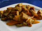 Curry-Mango-Tofu auf Zucchini-Mango-Gemüse - Rezept