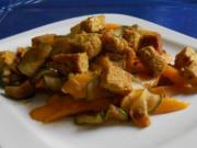 Curry-Mango-Tofu auf Zucchini-Mango-Gemüse - Rezept