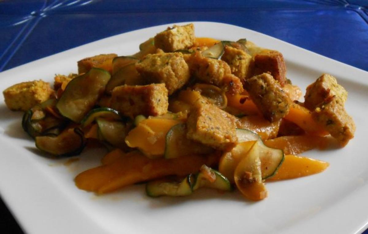 Curry-Mango-Tofu auf Zucchini-Mango-Gemüse - Rezept Von Einsendungen
Rosalinde111