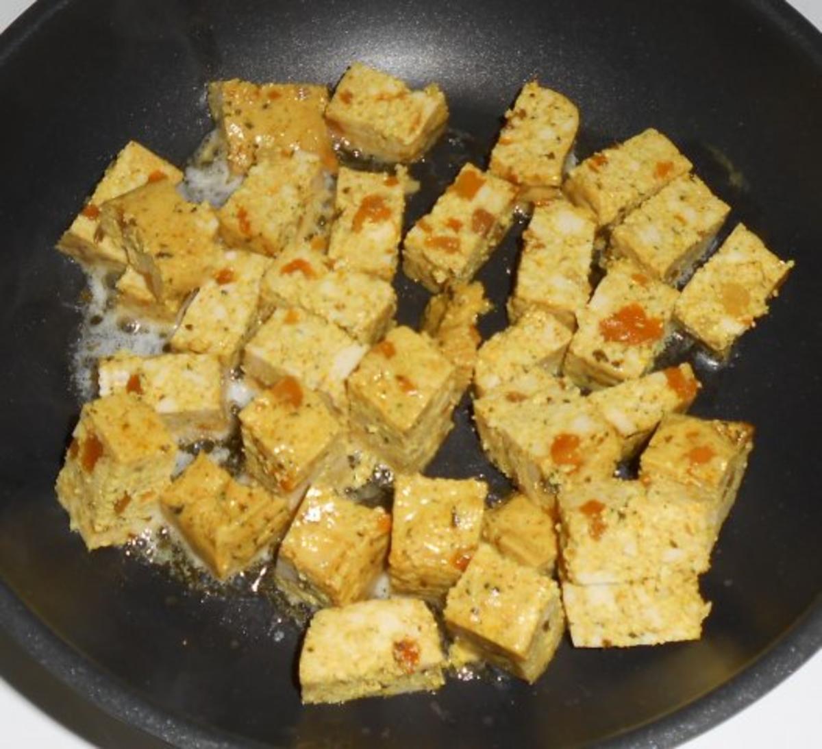 Curry-Mango-Tofu auf Zucchini-Mango-Gemüse - Rezept - Bild Nr. 4